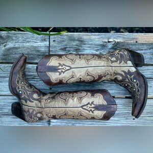 Corral -RARE- Style G1070 Size 9.5